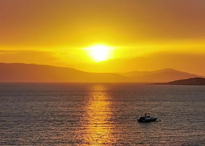 펜션 Cycladic On The Hill With Beautiful Views!! *